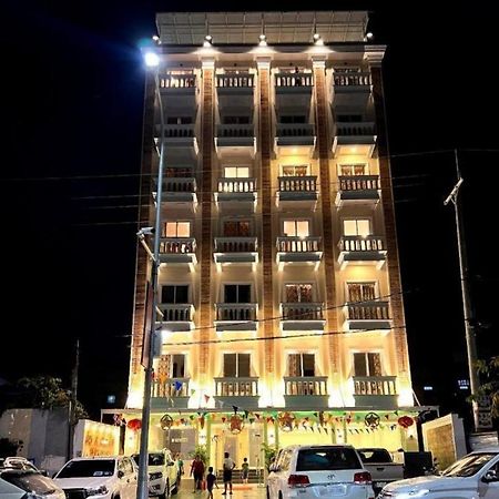 Lk Apartment & Hotel Сиханоуквил Екстериор снимка