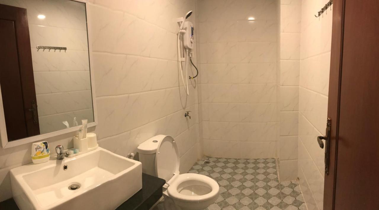 Lk Apartment & Hotel Сиханоуквил Екстериор снимка